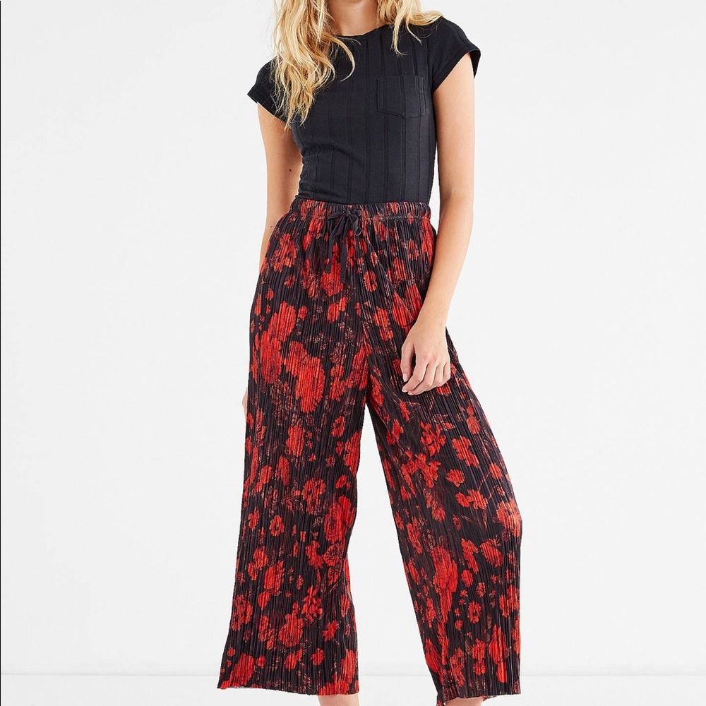 SILENCE + NOISE Sasha Accordion Pleat Culotte Pant